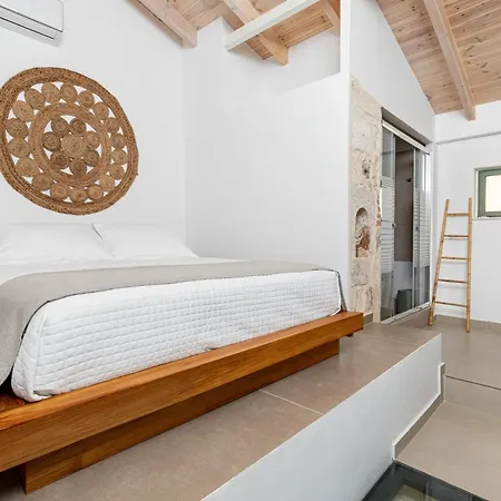 Patitiri Luxury Feriehus *